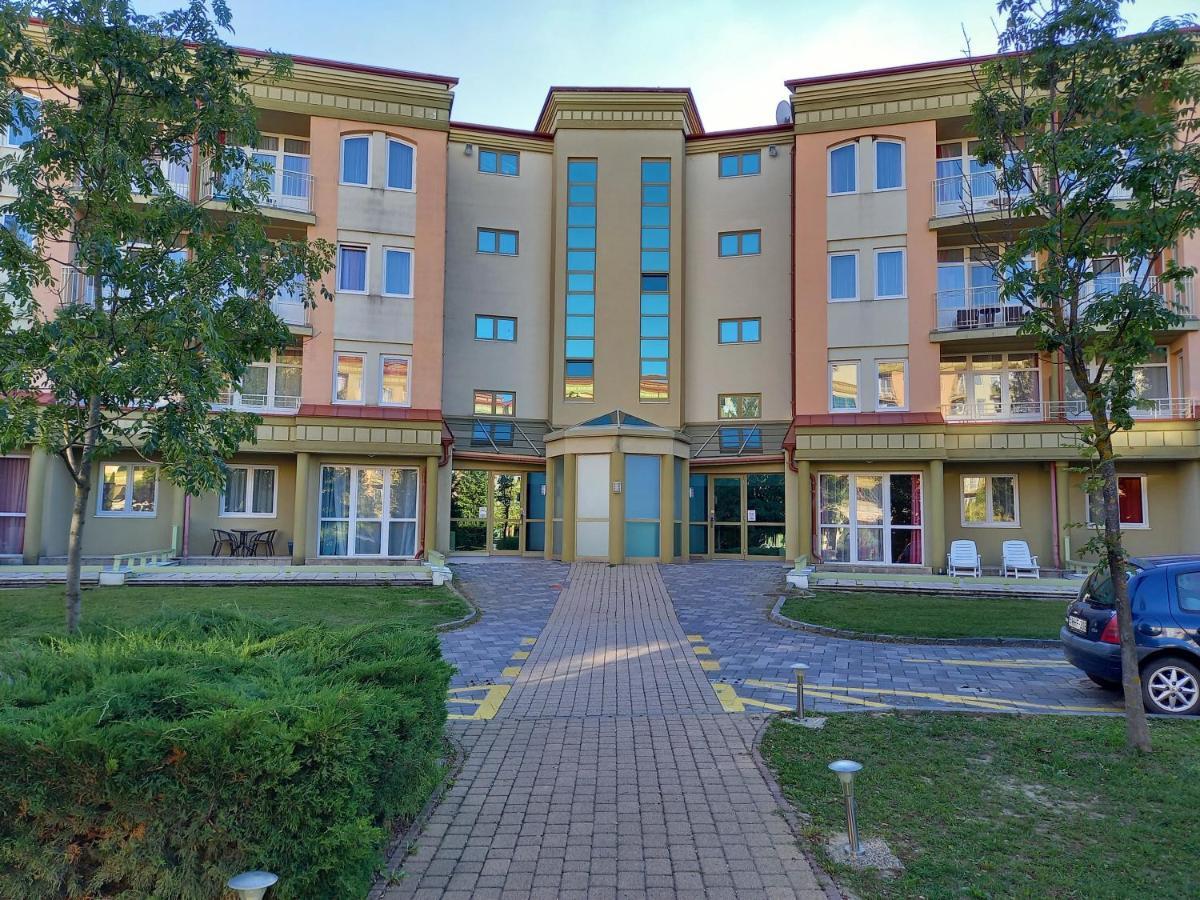 Karos Gold 813 Wellness Apartman Zalakaros Esterno foto